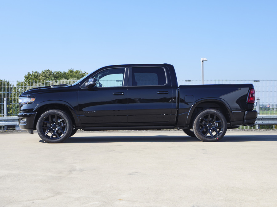 Dodge Ram 1500 | Laramie | Premium Night | 3.0L I6 Hurricane | Crew Cab | 4X4 |