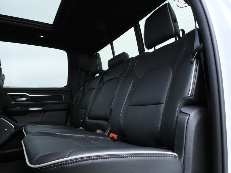 Dodge Ram 1500 | Laramie | Premium Night | 3.0L I6 Hurricane | Crew Cab | 4X4 |