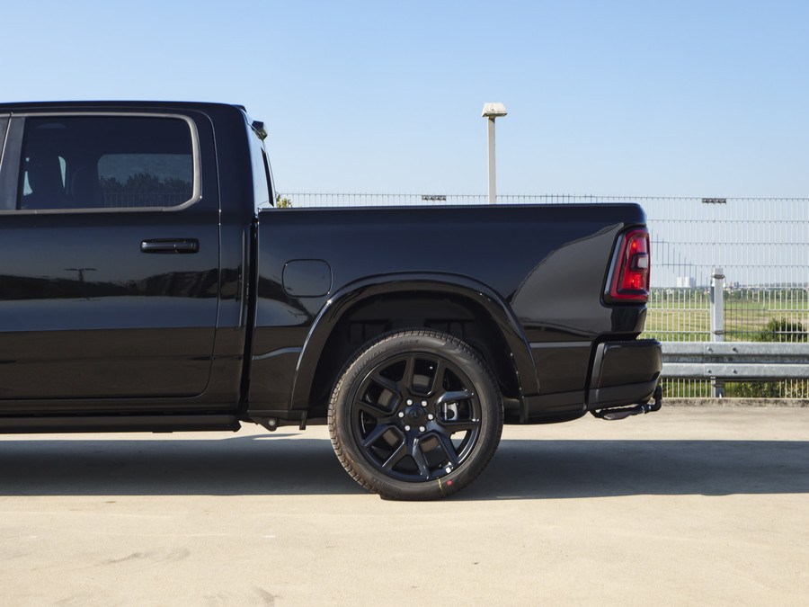 Dodge Ram 1500 | Laramie | Premium Night | 3.0L I6 Hurricane | Crew Cab | 4X4 |
