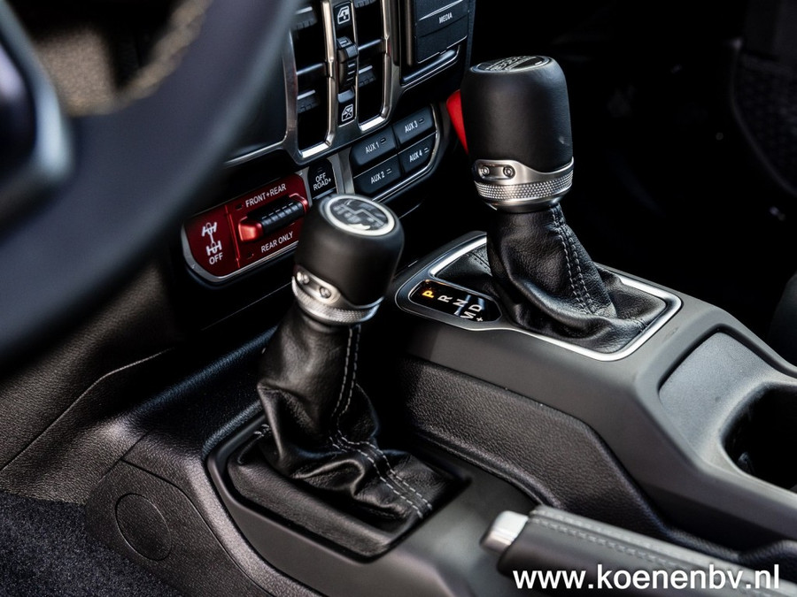 Jeep Wrangler 392 Rubicon 6.4 V8 Final Edition / 3500Kg trekgew / My Sky dak / Grijs KT