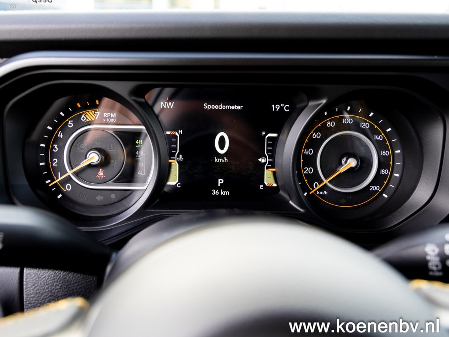 Jeep Wrangler 392 Rubicon 6.4 V8 Final Edition / 3500Kg trekgew / My Sky dak / Grijs KT