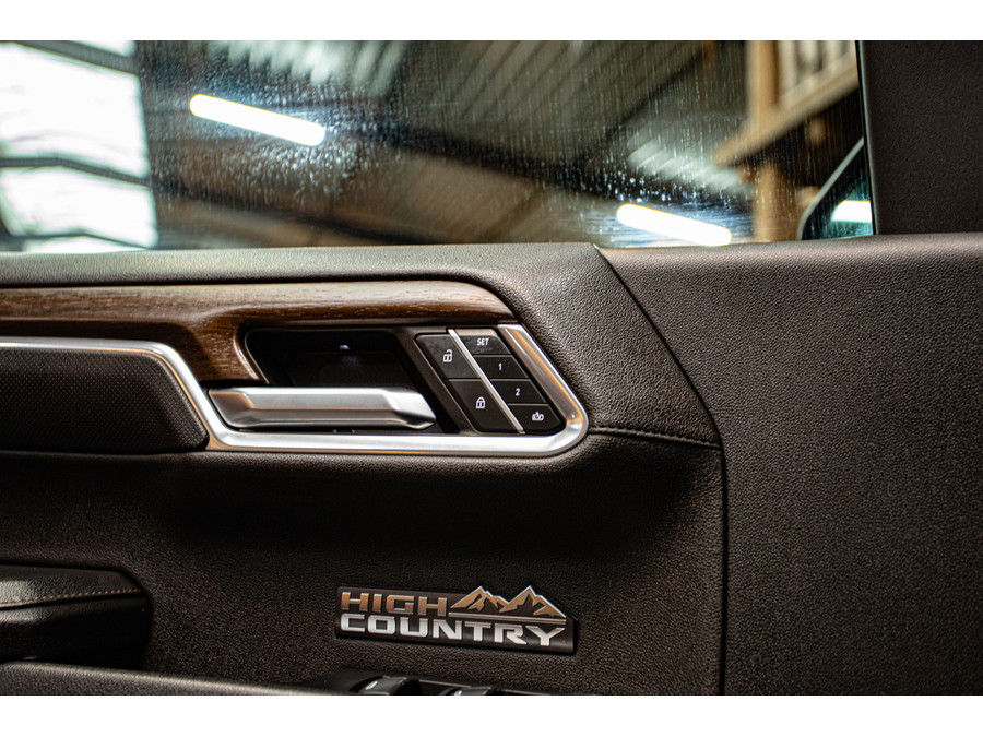 Chevrolet Silverado High Country 6.2 V8
