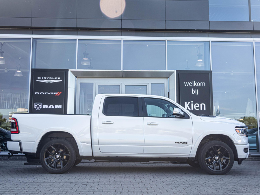 Dodge RAM 1500 5.7 V8 4x4 Crew Cab Sport Night edition