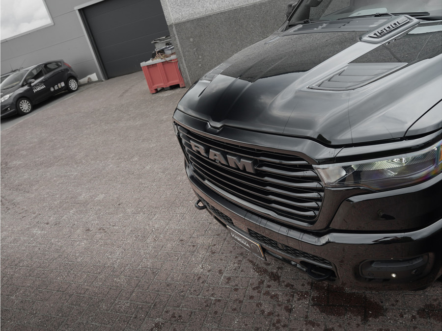 Dodge RAM 1500 Laramie Night SST Hurricane 426pk