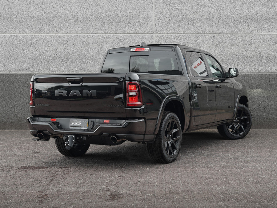 Dodge RAM 1500 Laramie Night SST Hurricane 426pk