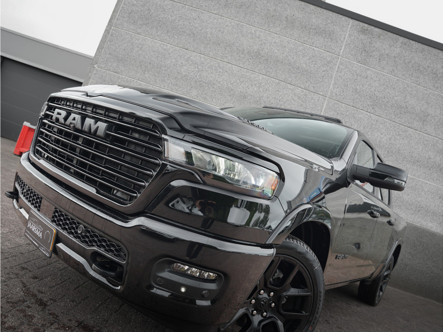 Dodge RAM 1500 Laramie Night SST Hurricane 426pk