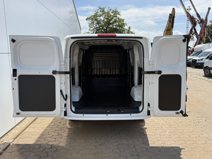 Maxus eDeliver 5 eDeliver 5 64kWh 163PK