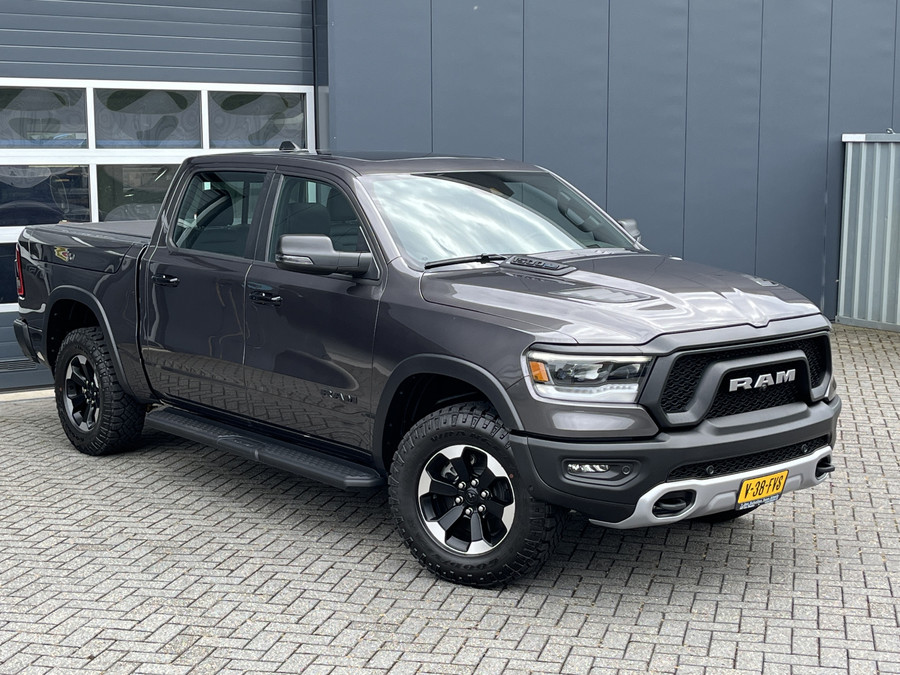 Dodge RAM 5.7i V8 HEMI eTorque 400PK CREW CAB REBEL GT | BPM VRIJ | RAMBOX | LUCHTVERING | LPG | LAADBAKKLEP |