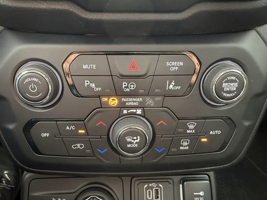 Jeep Renegade 4xe 240 Plug-in Hybrid Electric Trailhawk 4WD (Elektrisch Schuifdak - Stoel-/- stuurwielverwarming -