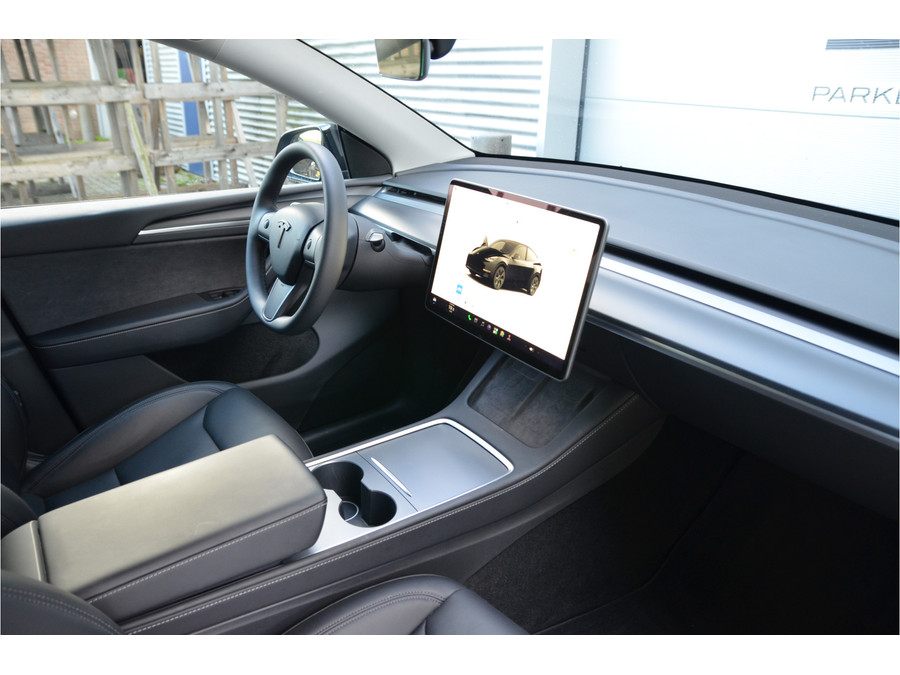 Tesla Model Y Long Range RWD 75 kWh