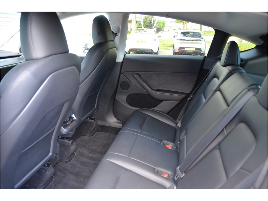 Tesla Model Y Long Range RWD 75 kWh