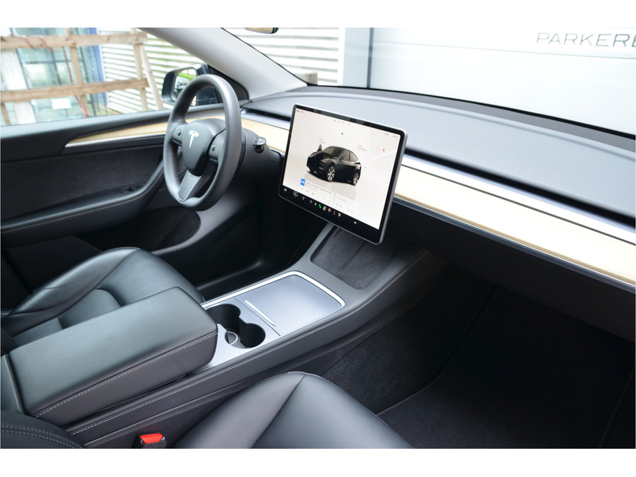Tesla Model Y RWD 58 kWh