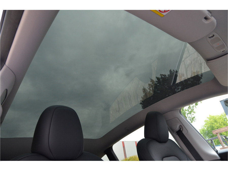 Tesla Model Y RWD 58 kWh