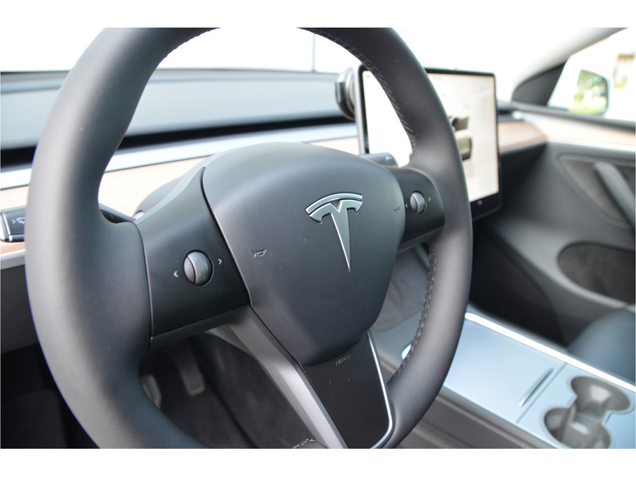 Tesla Model Y Long Range AWD 75 kWh