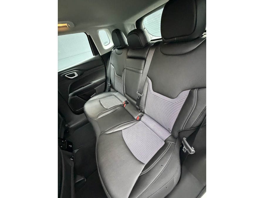 Jeep Compass 4xe 190 Plug-in Hybrid Altitude (Keyless Entry - LED - Camera - Navigatie via APP - Adaptieve Cruise