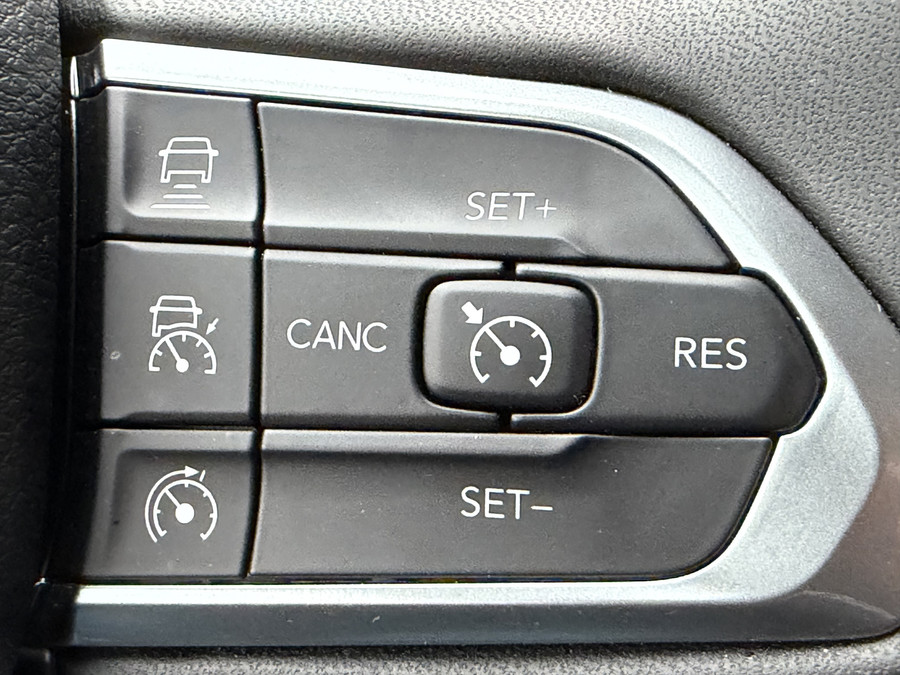 Jeep Compass 4xe 190 Plug-in Hybrid Altitude (Keyless Entry - LED - Camera - Navigatie via APP - Adaptieve Cruise