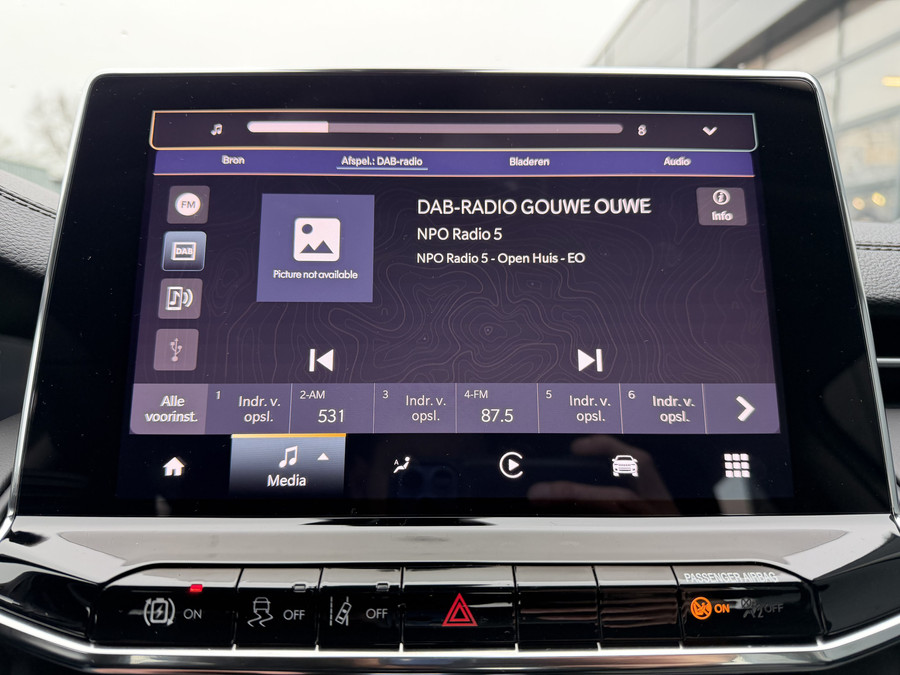 Jeep Compass 4xe 190 Plug-in Hybrid Altitude (Keyless Entry - LED - Camera - Navigatie via APP - Adaptieve Cruise