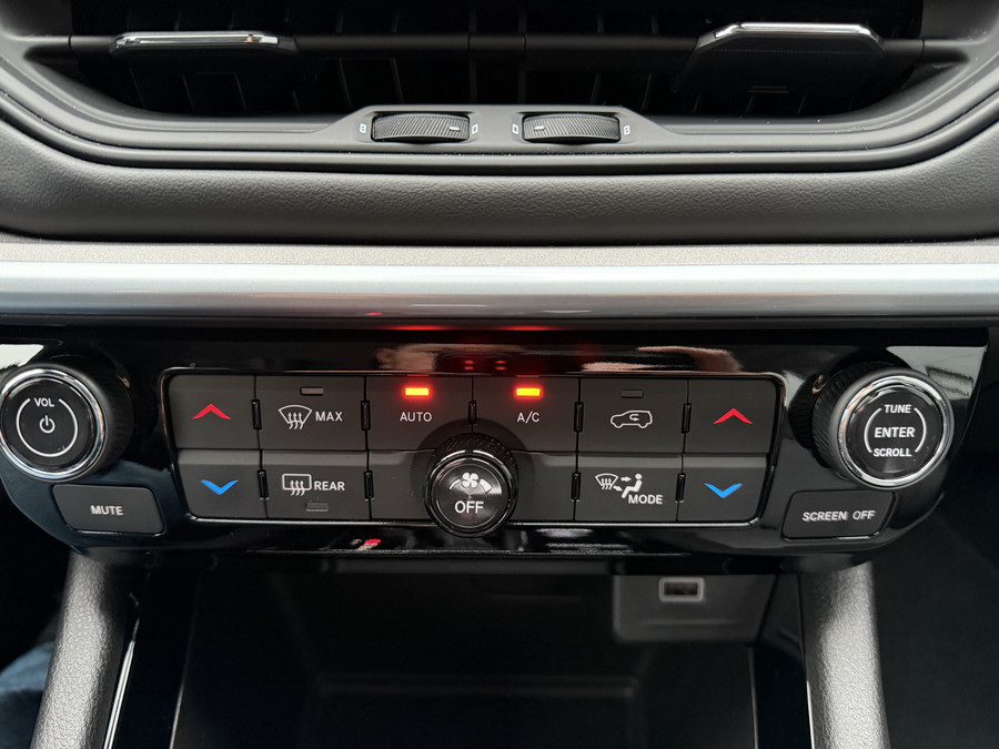 Jeep Compass 4xe 190 Plug-in Hybrid Altitude (Keyless Entry - LED - Camera - Navigatie via APP - Adaptieve Cruise