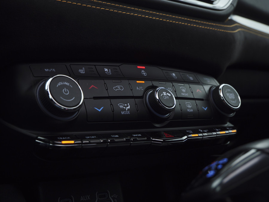 Dodge Durango R/T | 5.7L V8 | 360pk | Full option | Forged Carbon |