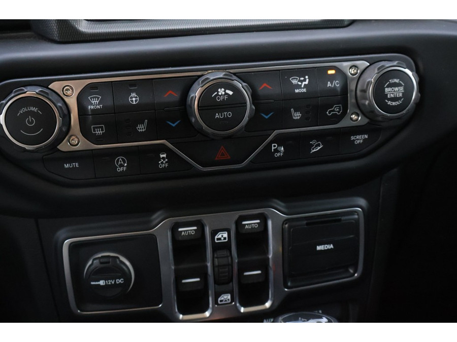 Jeep Wrangler 2.0T SAHARA 4x4 Automaat / Leder / 1e Eigenaar