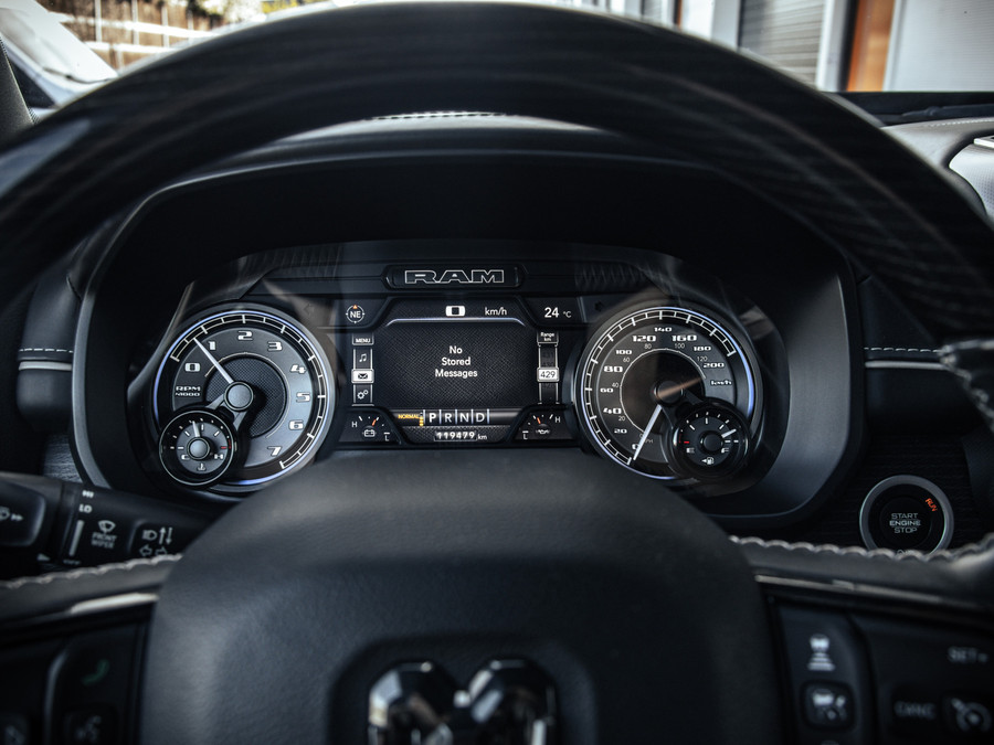 Dodge RAM 1500 5.7 V8 4x4 Crew Cab Limited