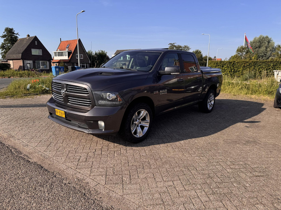 Dodge RAM 1500 5.7 V8 Quad Cab 6'4