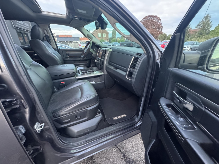 Dodge RAM 1500 5.7 V8 Quad Cab 6'4