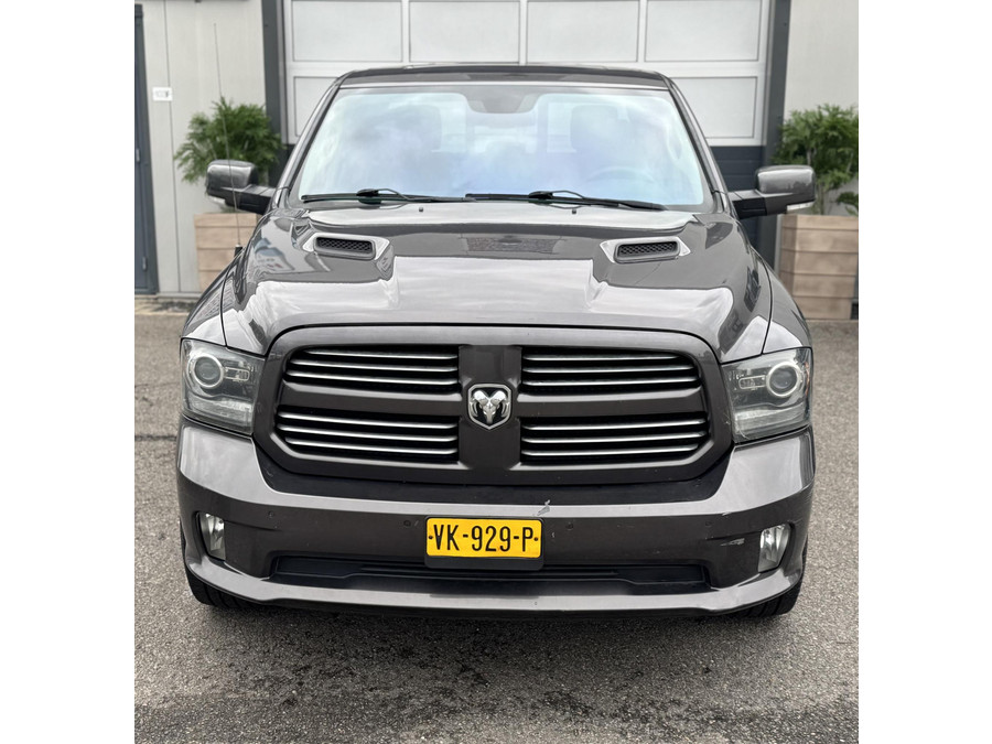Dodge RAM 1500 5.7 V8 Quad Cab 6'4