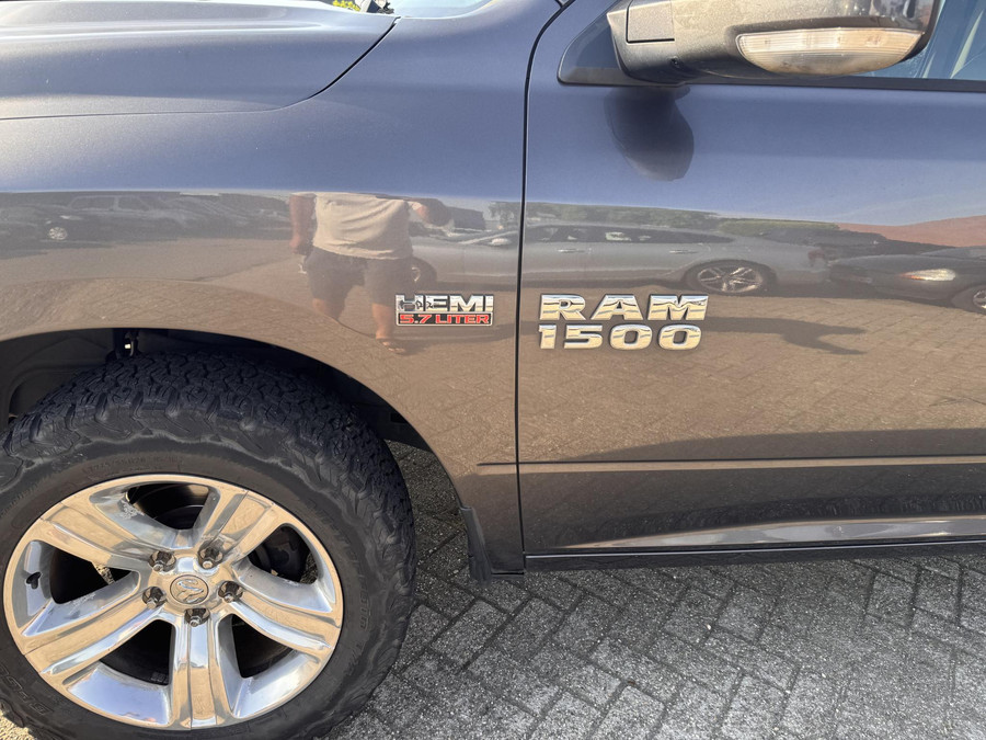Dodge RAM 1500 5.7 V8 Quad Cab 6'4