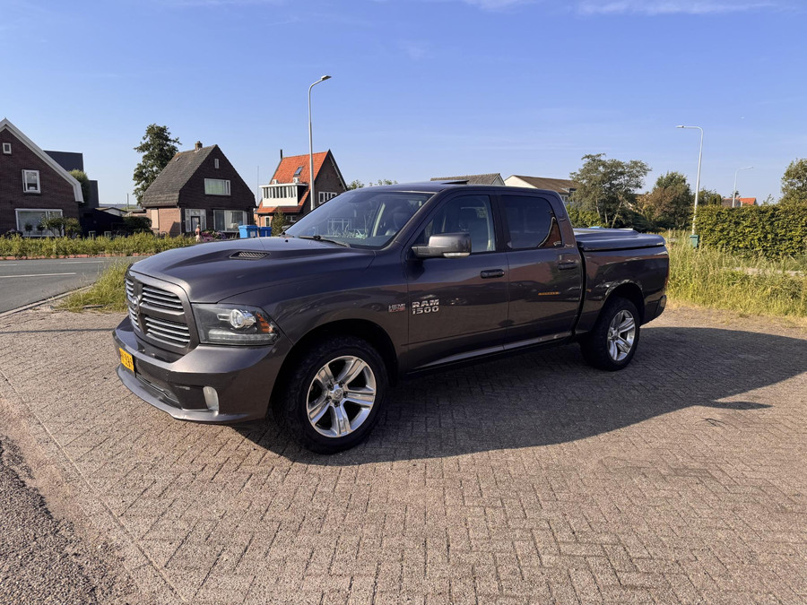 Dodge RAM 1500 5.7 V8 Quad Cab 6'4
