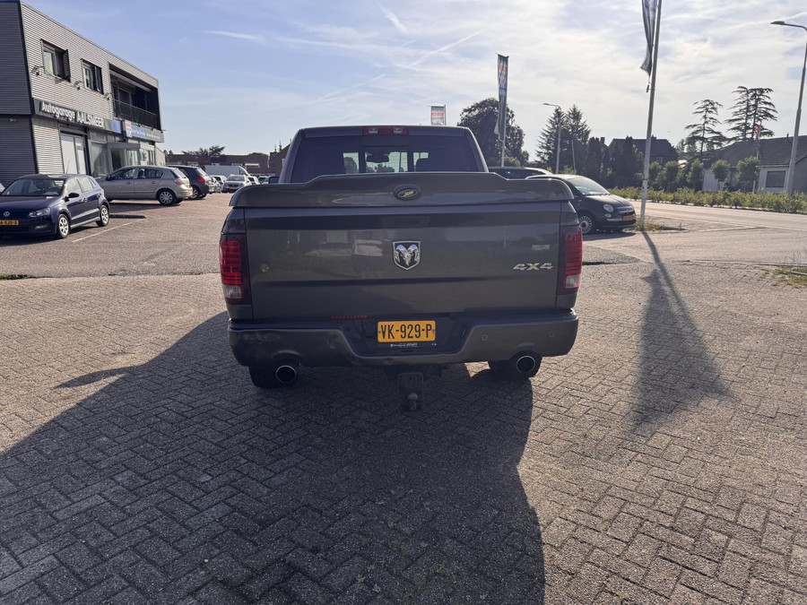 Dodge RAM 1500 5.7 V8 Quad Cab 6'4