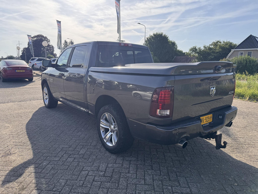 Dodge RAM 1500 5.7 V8 Quad Cab 6'4