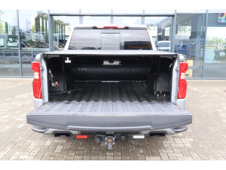Chevrolet Silverado 6.2 V8 1500 RST / verlaagd / 22 zwarte velgen / Prins LPG / Folding cover