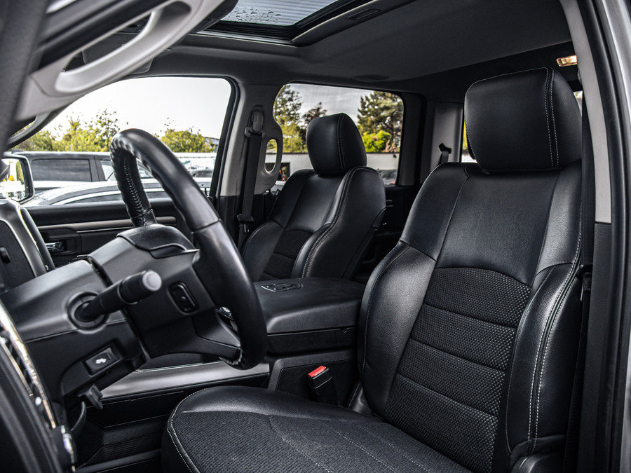 Dodge RAM 1500 Sport | 5.7L HEMI V8 4x4