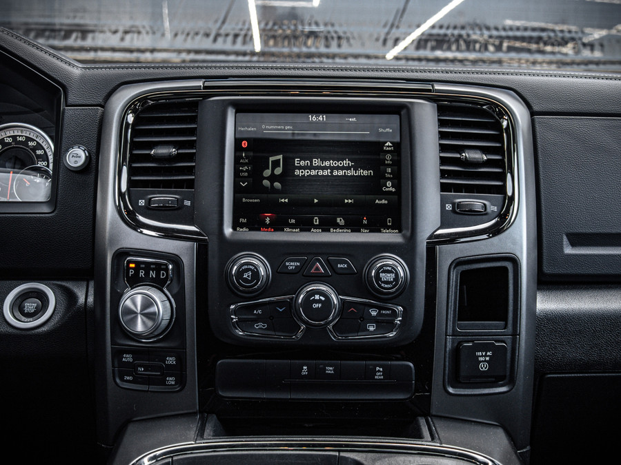 Dodge RAM 1500 Sport | 5.7L HEMI V8 4x4