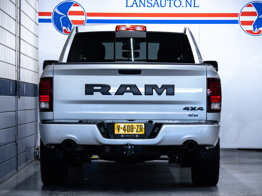 Dodge RAM 1500 Sport | 5.7L HEMI V8 4x4