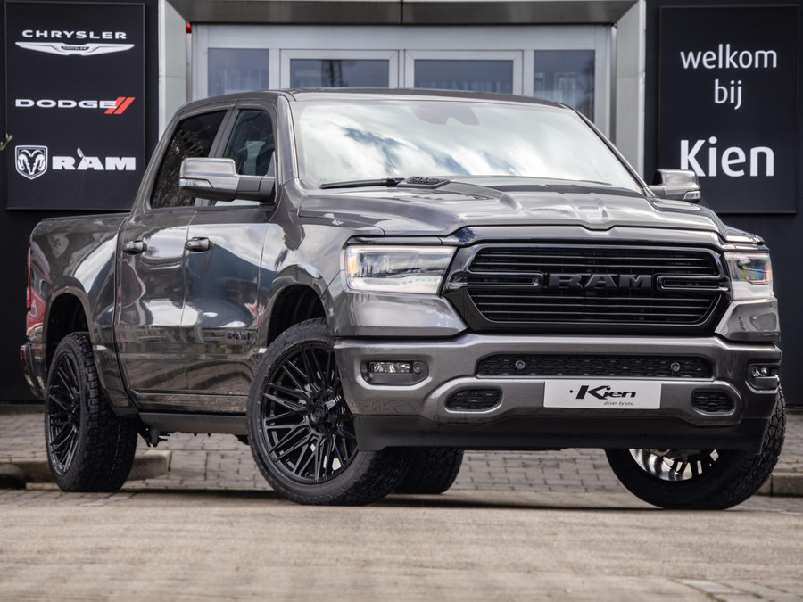 Dodge RAM 1500 5.7 V8 4x4 Crew Cab Dominator
