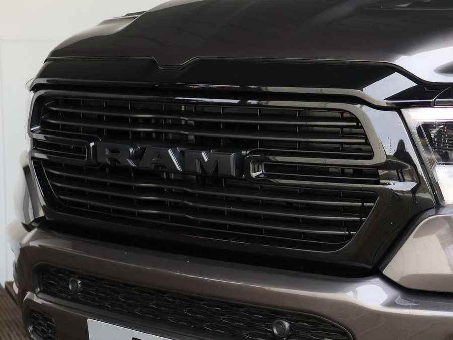 Dodge RAM 1500 5.7 V8 4x4 Crew Cab Dominator
