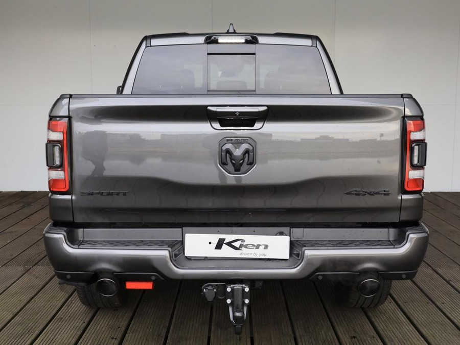 Dodge RAM 1500 5.7 V8 4x4 Crew Cab Dominator