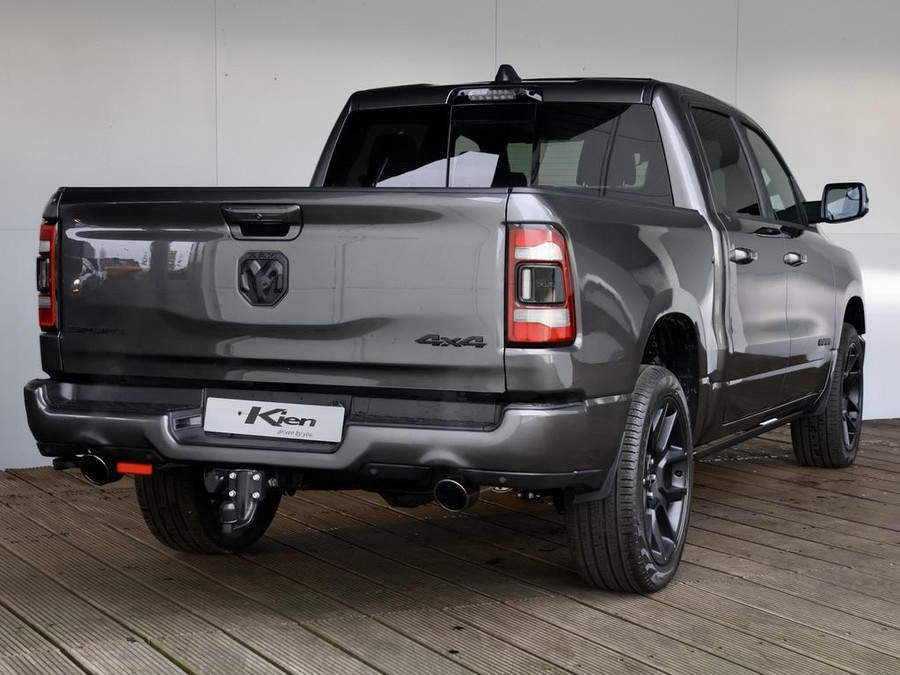 Dodge RAM 1500 5.7 V8 4x4 Crew Cab Dominator