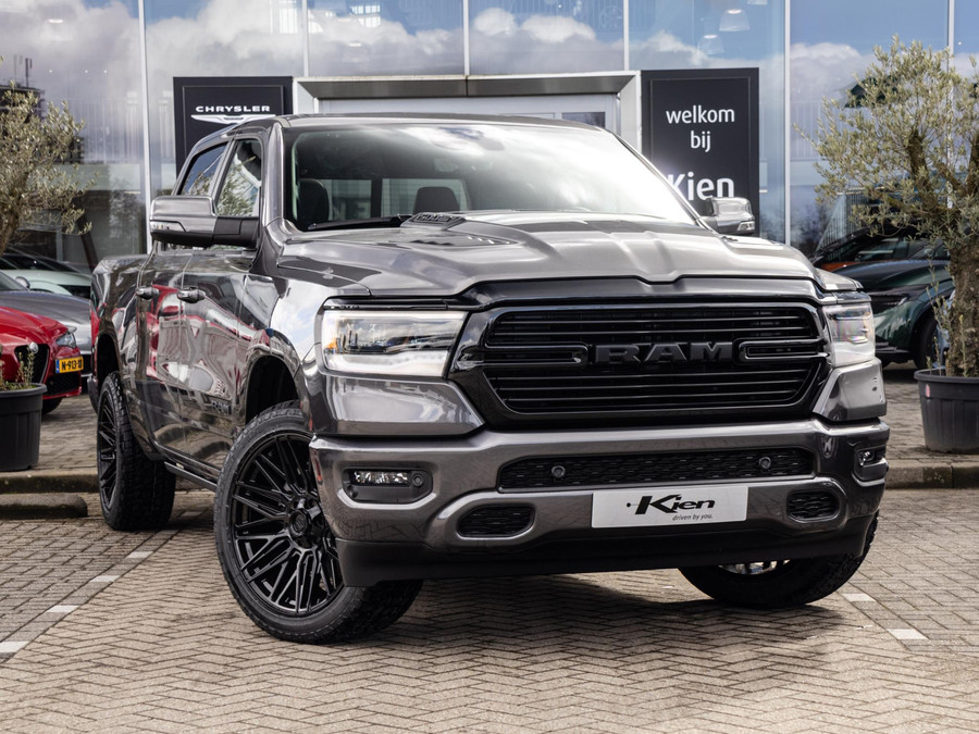 Dodge RAM 1500 5.7 V8 4x4 Crew Cab Dominator