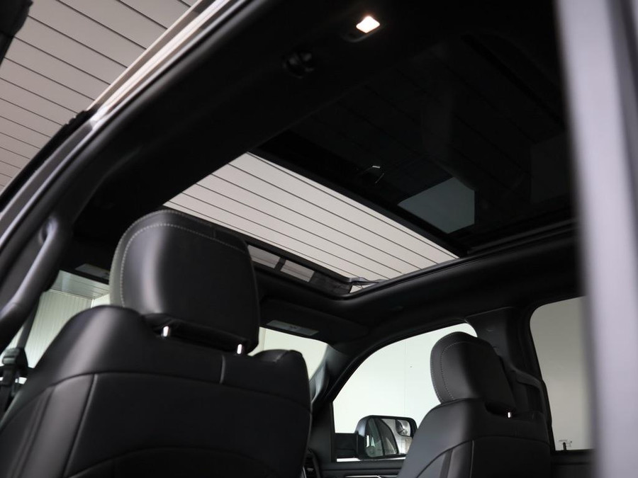 Dodge RAM 1500 5.7 V8 4x4 Crew Cab Dominator