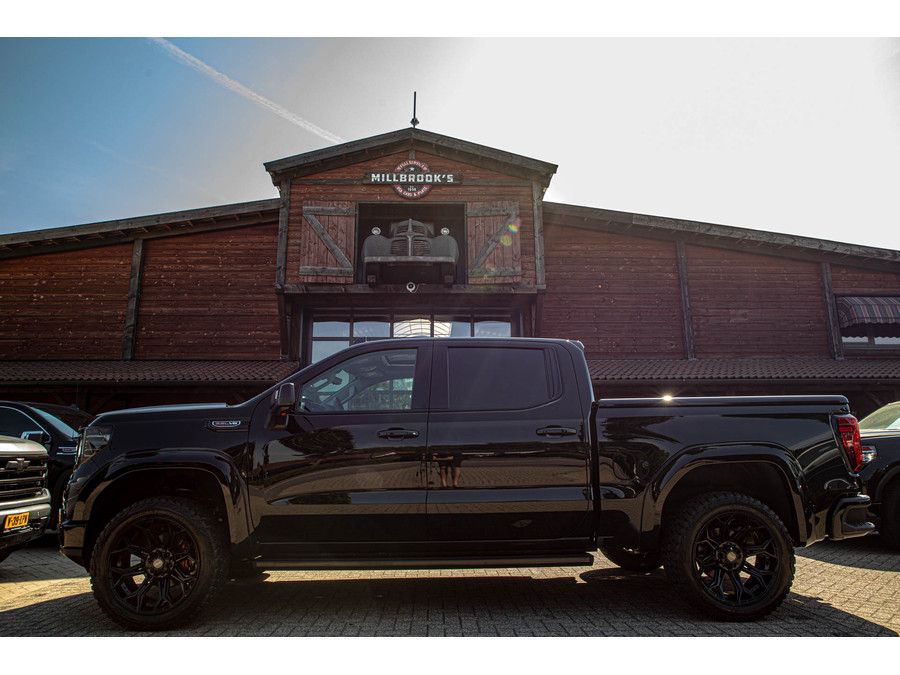 GMC Sierra Denali 6.2L V8