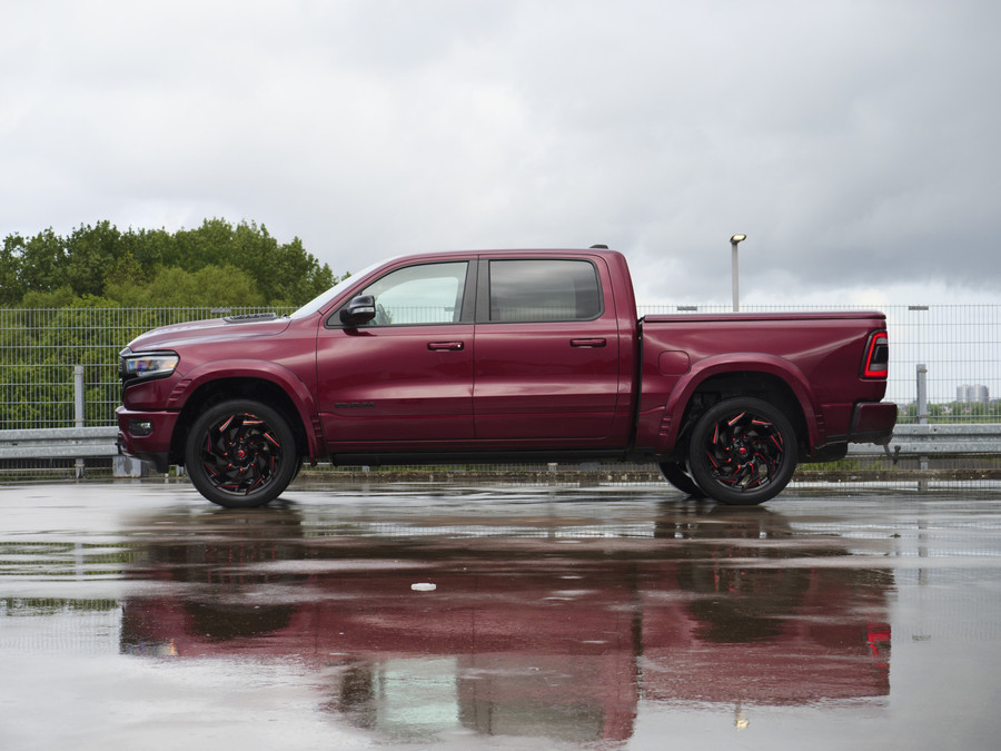 Dodge RAM 1500 | Limited | 5.7 V8 | 4x4 | Crew Cab |