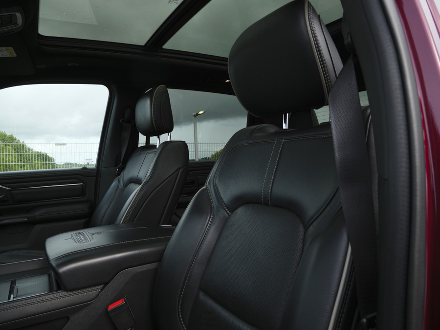 Dodge RAM 1500 | Limited | 5.7 V8 | 4x4 | Crew Cab |
