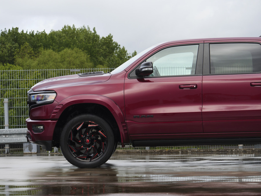 Dodge RAM 1500 | Limited | 5.7 V8 | 4x4 | Crew Cab |