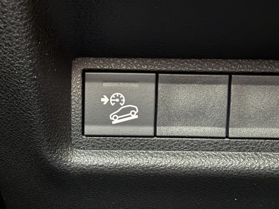 Jeep Avenger 1.2 e-Hybrid Altitude (Elektrische Klep - JBL - Keyless Entry - Adaptieve Cruise Controle - LED - Au
