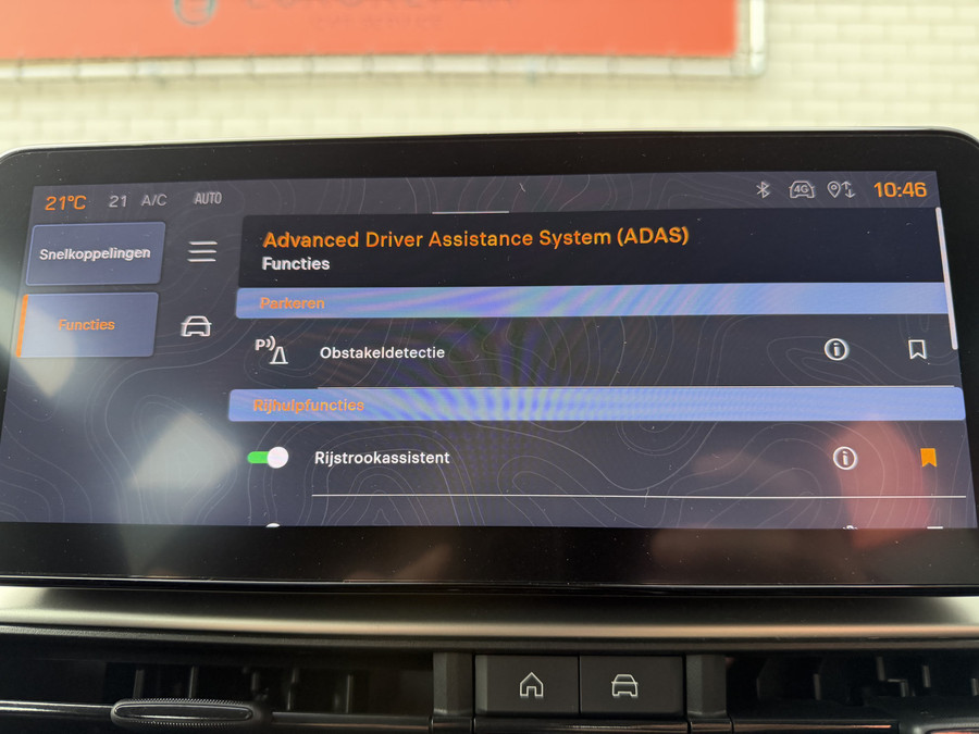Jeep Avenger 1.2 e-Hybrid Altitude (Elektrische Klep - JBL - Keyless Entry - Adaptieve Cruise Controle - LED - Au
