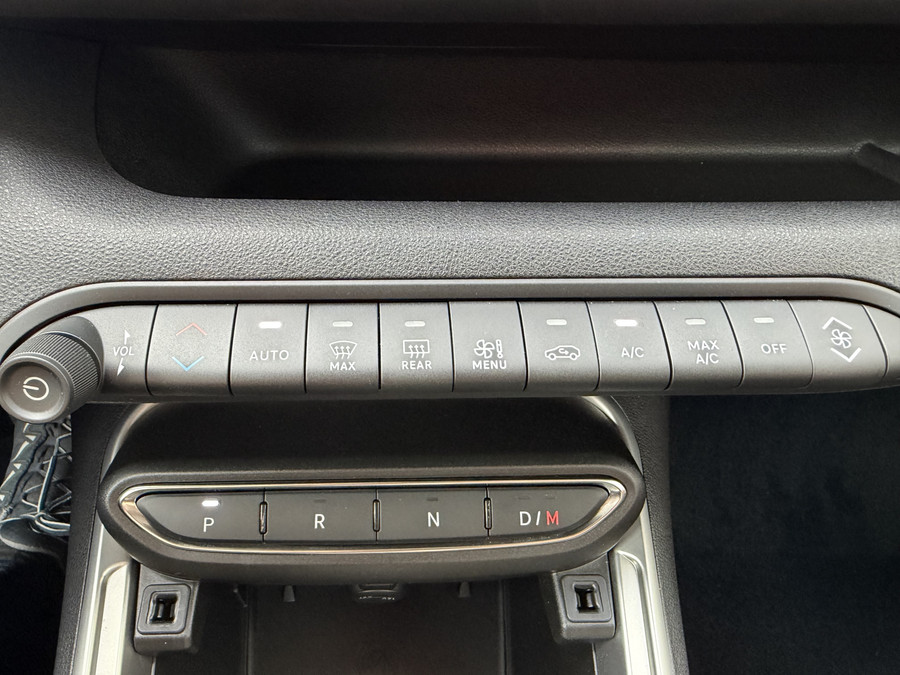Jeep Avenger 1.2 e-Hybrid Altitude (Elektrische Klep - JBL - Keyless Entry - Adaptieve Cruise Controle - LED - Au