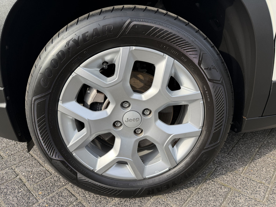 Jeep Avenger 1.2 e-Hybrid Altitude (Elektrische Klep - JBL - Keyless Entry - Adaptieve Cruise Controle - LED - Au